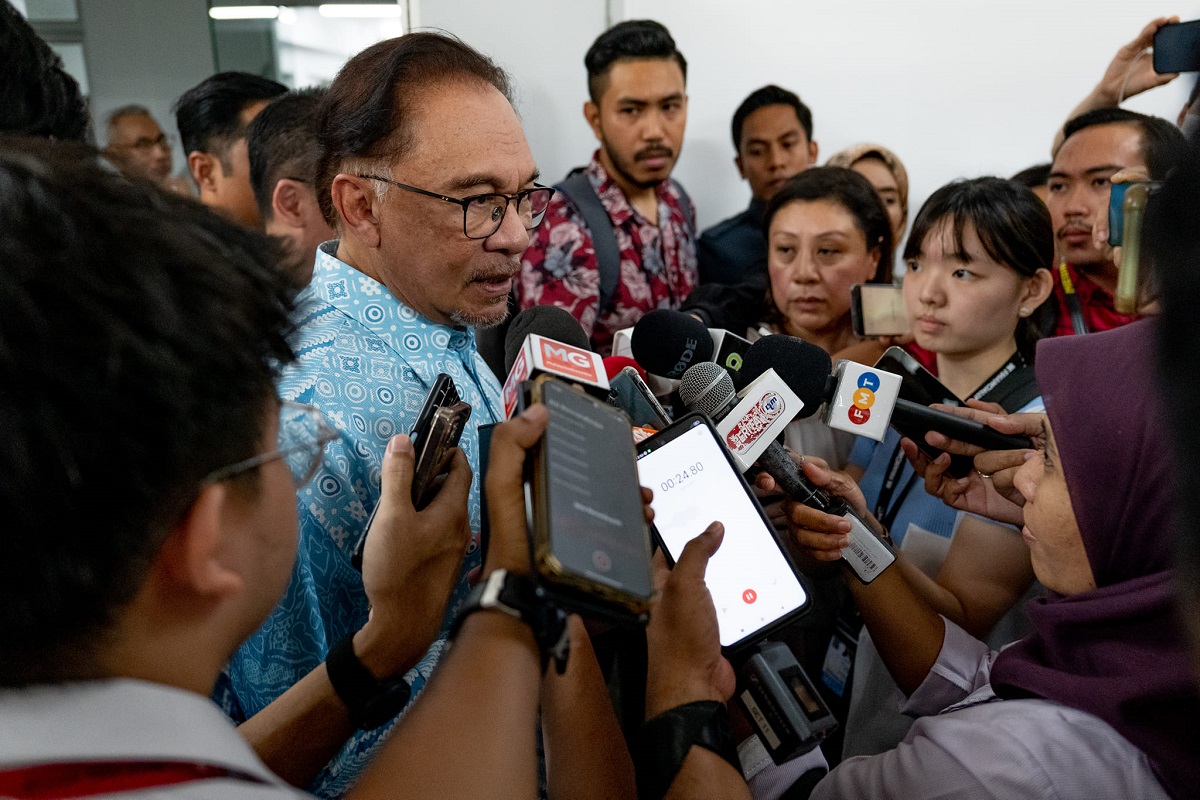 Anwar demands apology from man over offensive tweet on PAS chief’s health